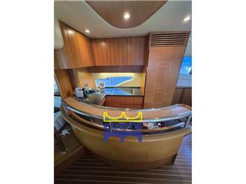 Azimut 62E