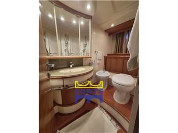 Azimut 62E