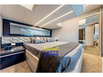 Pershing 5X