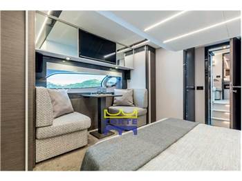 Pershing 5X