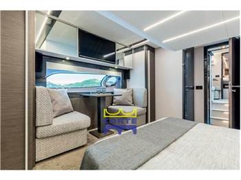 Pershing 5X