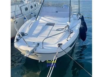 Beneteau FLYER 8 SUNDECK