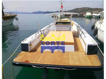 Multiplast Custom Tender 12