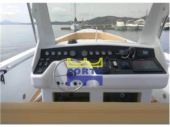 Multiplast Custom Tender 12