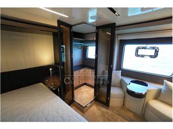 Cranchi 67 Flybridge