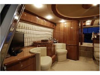 Ferretti Yachts 680