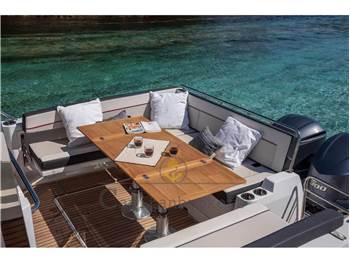 Jeanneau Cap Camarat 10.5 WA serie 2