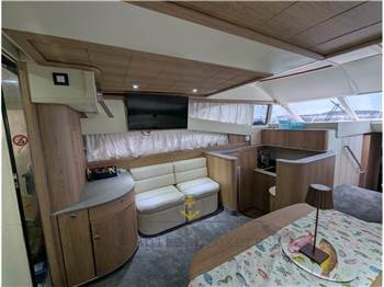 Princess Yachts 52