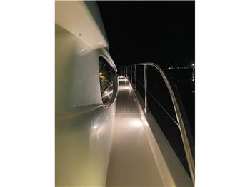 Ferretti Yachts 590
