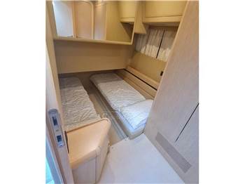Ferretti Yachts 550