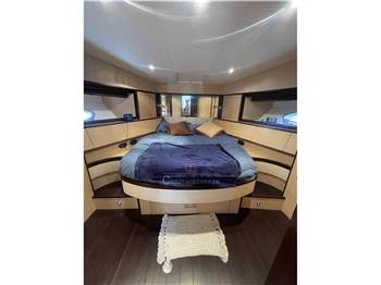 Cayman 50 Fly