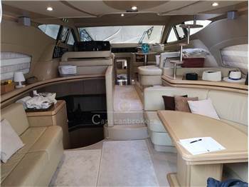 Ferretti Yachts 550