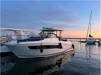 Jeanneau Cap Camarat 2 serie 10.5 WA