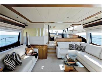 Ferretti Yachts 681