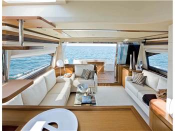 Ferretti Yachts 681