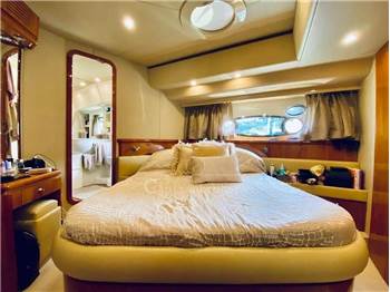 Ferretti Yachts 620