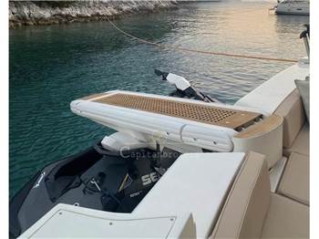 Ferretti Yachts 590