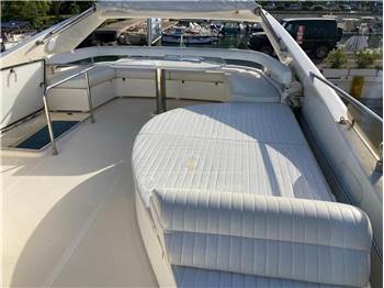 Ferretti Yachts 590