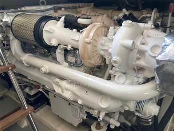 Ferretti Yachts 590