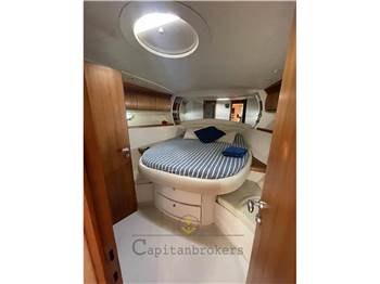 Pershing 54