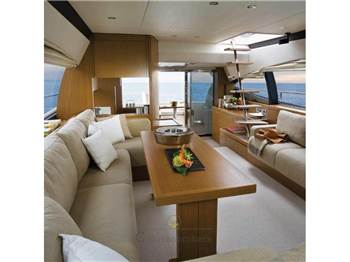 Ferretti Yachts 592