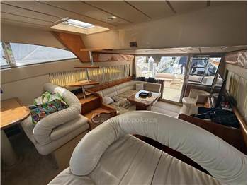Ferretti Yachts 53
