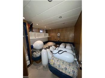 Cantieri Navali dell'Arno Leopard 21.50