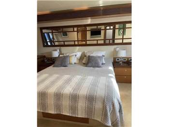 FERRETTI YACHTS 630