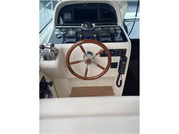 Uniesse 42