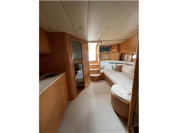 Uniesse 42