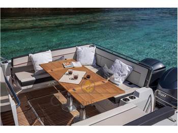Jeanneau Cap Camarat 10.5 WA serie 2