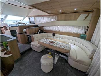 Princess Yachts 52