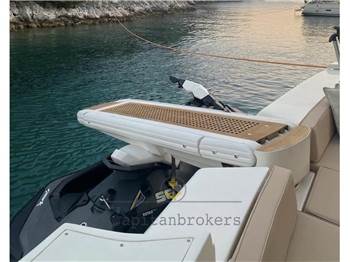 Ferretti Yachts FERRETTI 590