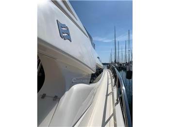Ferretti Yachts 620
