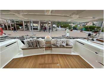 Ferretti Yachts 620