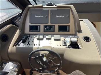 Ferretti Yachts 592