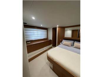 Ferretti Yachts 592