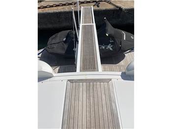 PERSHING 54 HT