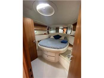 PERSHING 54 HT