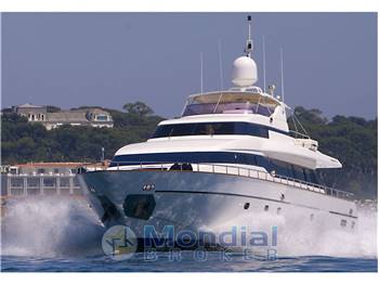 MANGUSTA 88 SL  Raised Pilot House