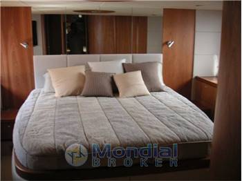Sunseeker Predator 62