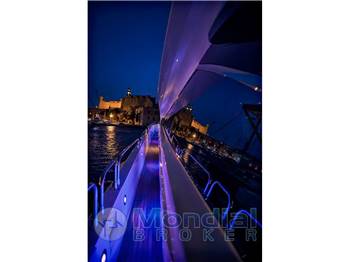 Sunseeker Predator 108