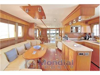TRADER explorer trawler