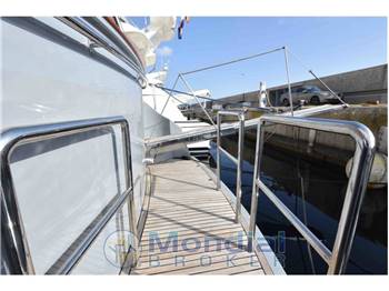 Explorer Trawler 64