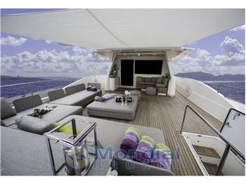 Ferretti Custom Line Navetta 85