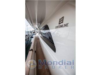 Ferretti Custom Line Navetta 85