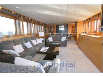 Benetti 95