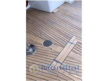 Benetti 79 raised pilot house