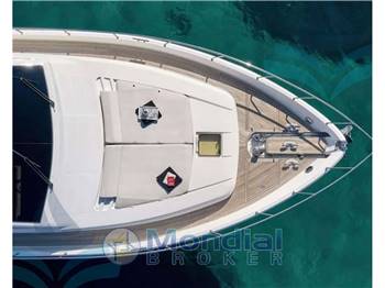 Ferretti Yachts 680