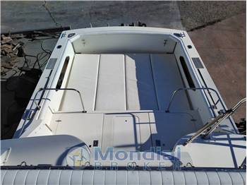 Bertram Yacht 28 FBC